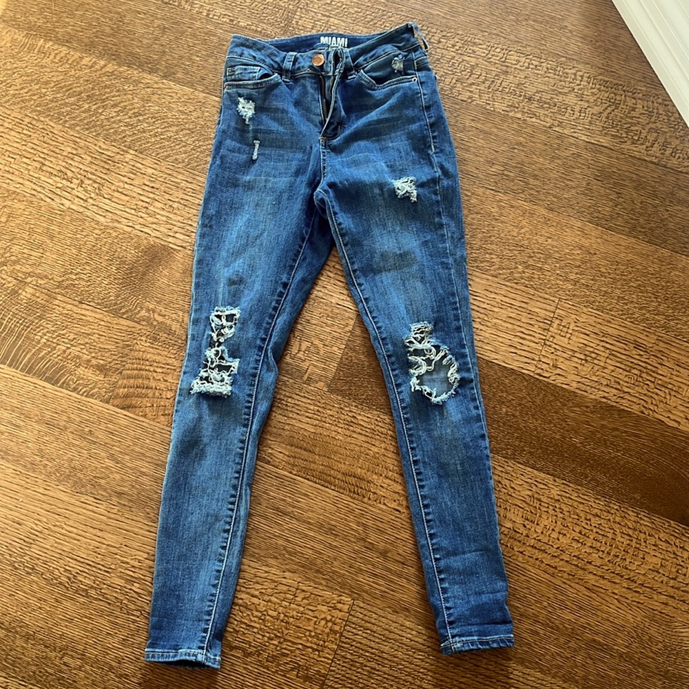 Urban Planet: Dark wash ripped skinny jeans